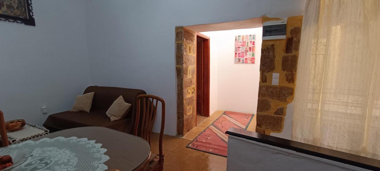 Comfortable And Spacious Stone Traditional Apartment Ханя Екстериор снимка